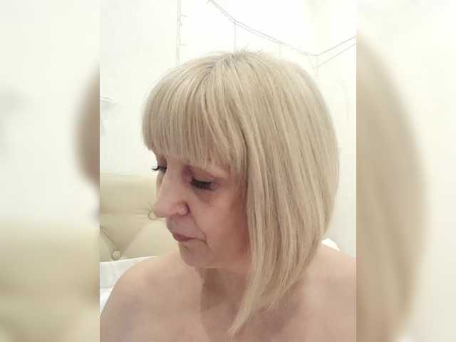 mery8poppins's BongaCams show and profile