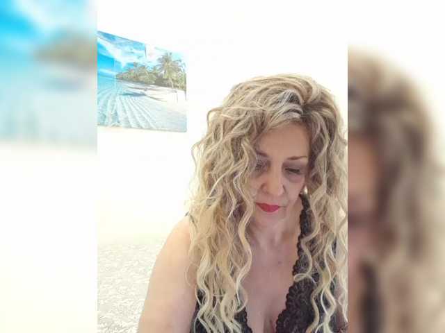 mery8poppins's BongaCams show and profile