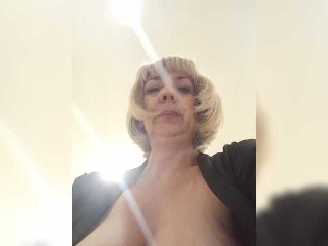 mery8poppins's BongaCams show and profile