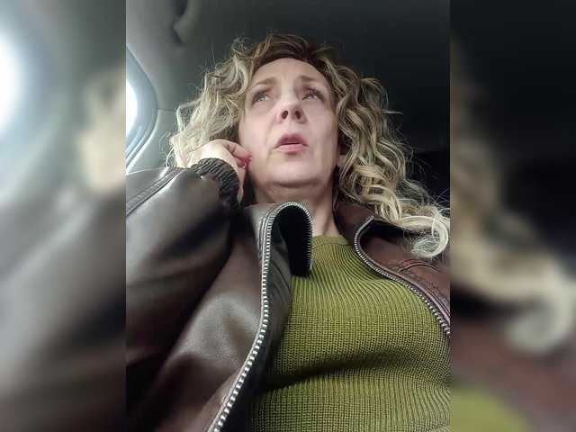 mery8poppins's BongaCams show and profile