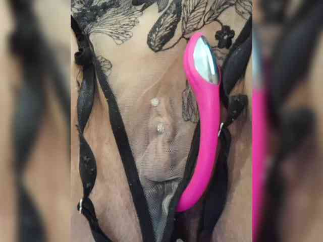 mery8poppins Live Webcam on BongaCams