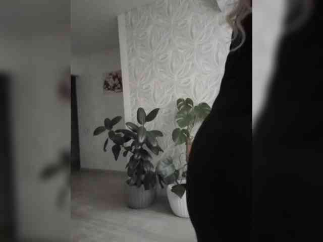 mery8poppins Live Webcam on BongaCams