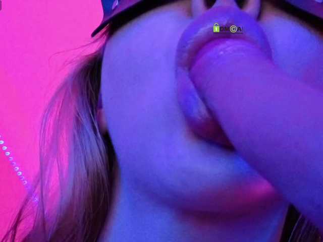 Koketka's BongaCams show and profile