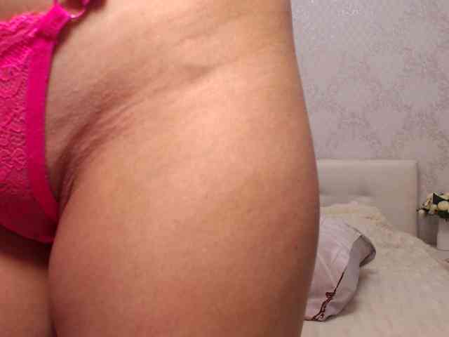YourBarbiee webcam