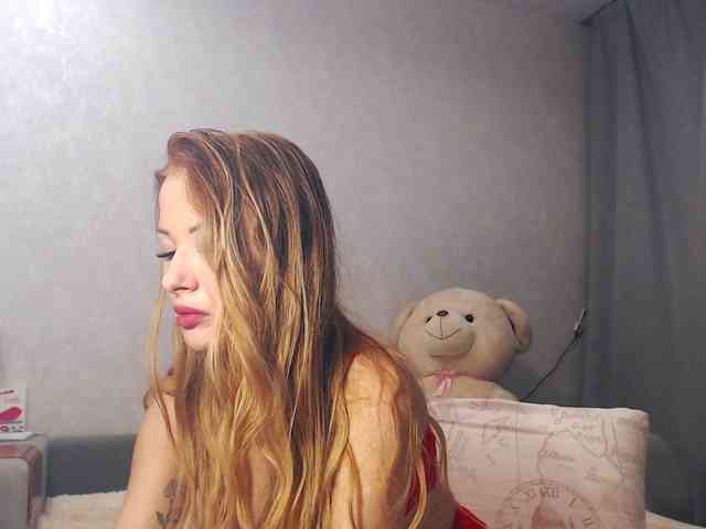 YourBarbiee webcam