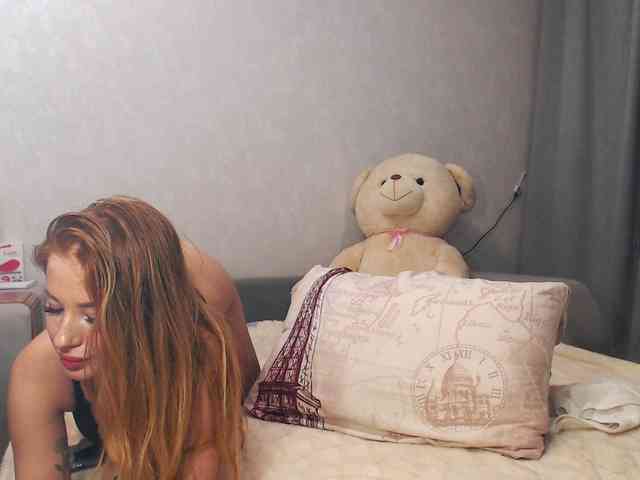 YourBarbiee webcam