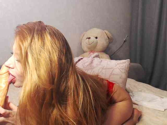 YourBarbiee webcam