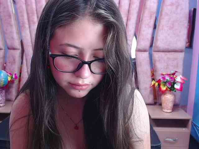 SarahSweett webcam