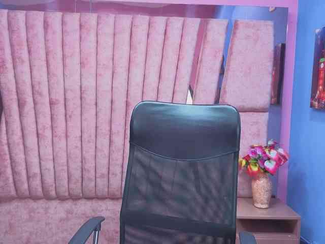 SarahSweett webcam