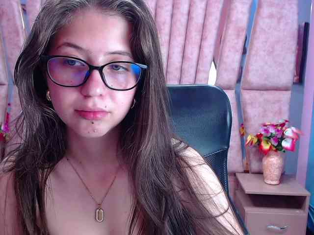 SarahSweett webcam