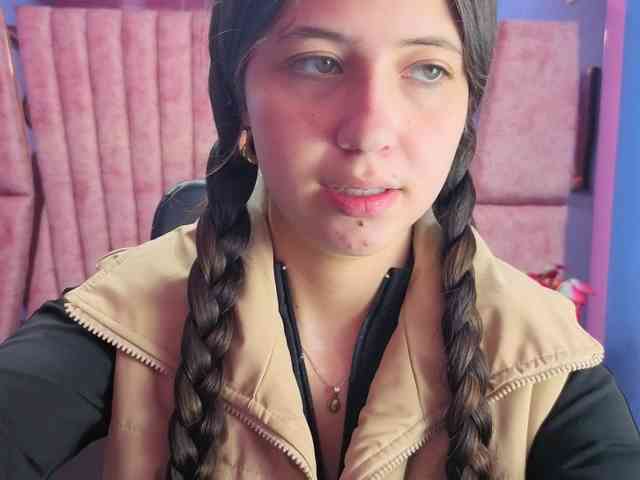 SarahSweett webcam