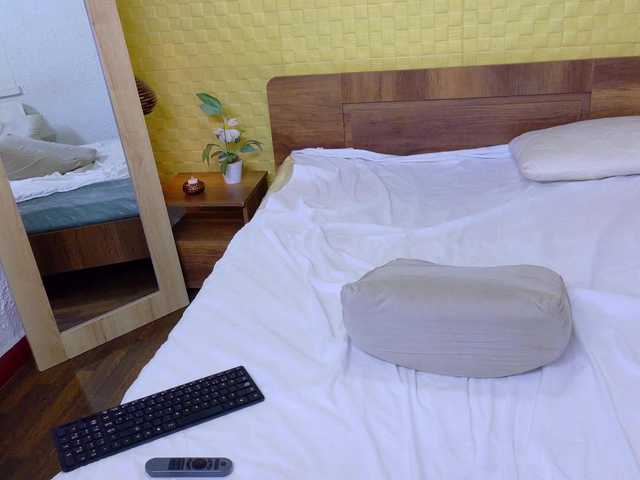 shamira-moore's BongaCams show and profile