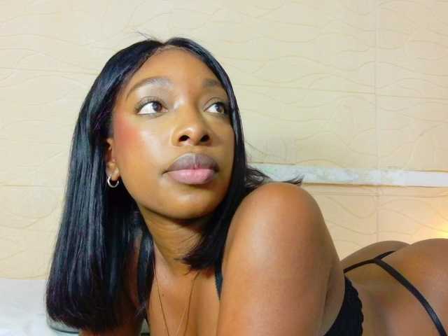 shamira-moore's BongaCams show and profile