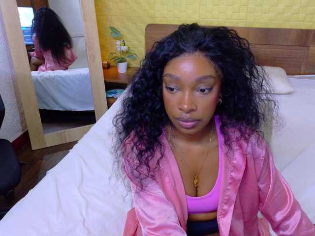 shamira-moore's BongaCams show and profile