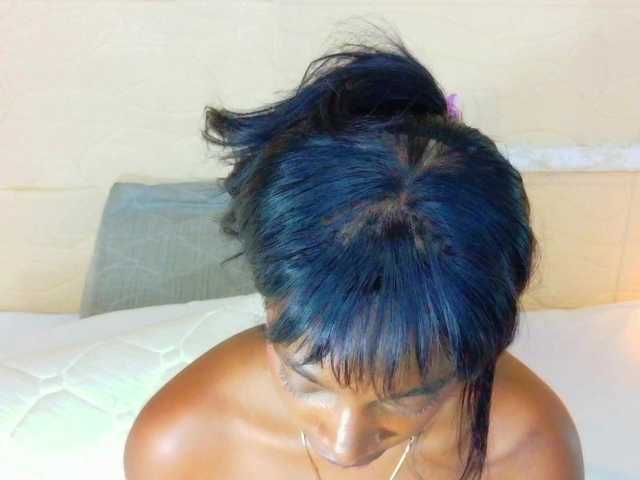 shamira-moore's BongaCams show and profile