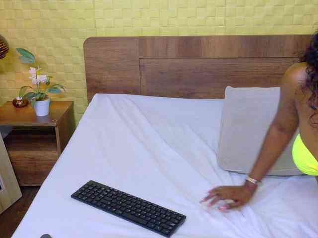 shamira-moore webcam