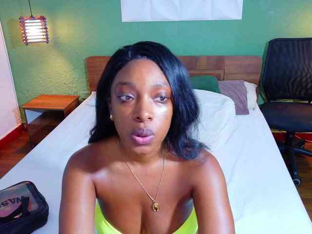 shamira-moore webcam