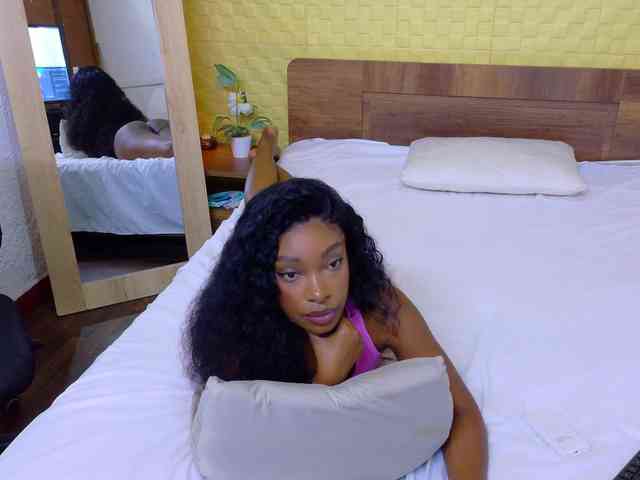 shamira-moore webcam