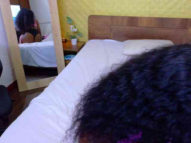 shamira-moore webcam