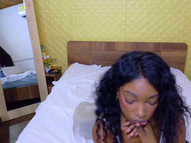 shamira-moore webcam