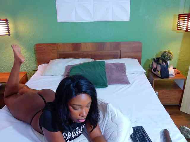 shamira-moore webcam