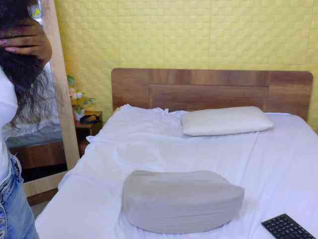 shamira-moore webcam