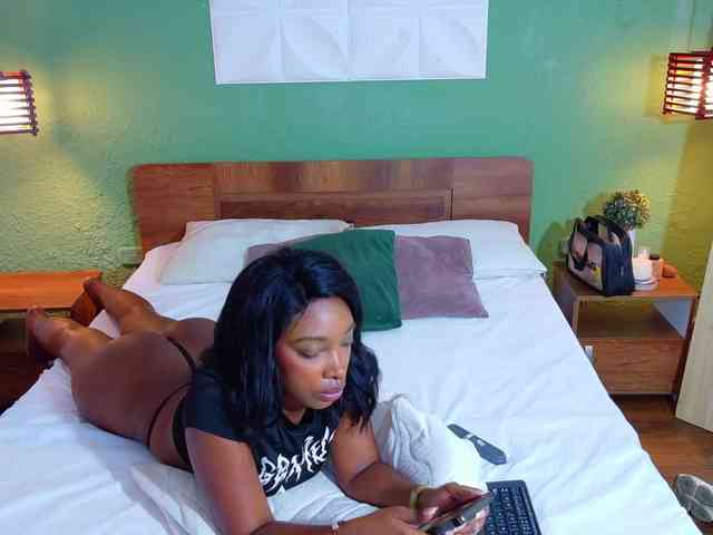 shamira-moore webcam