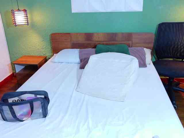 shamira-moore webcam