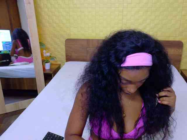 shamira-moore webcam