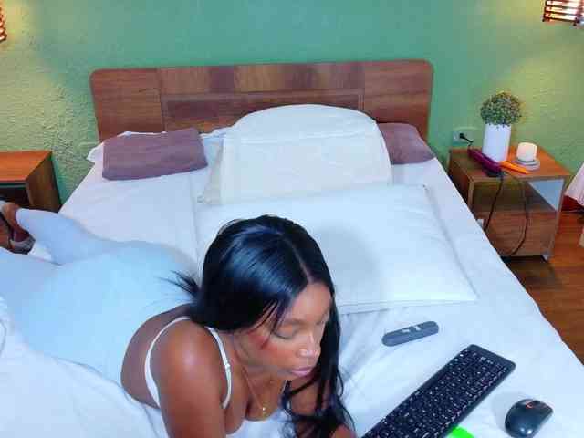 shamira-moore webcam