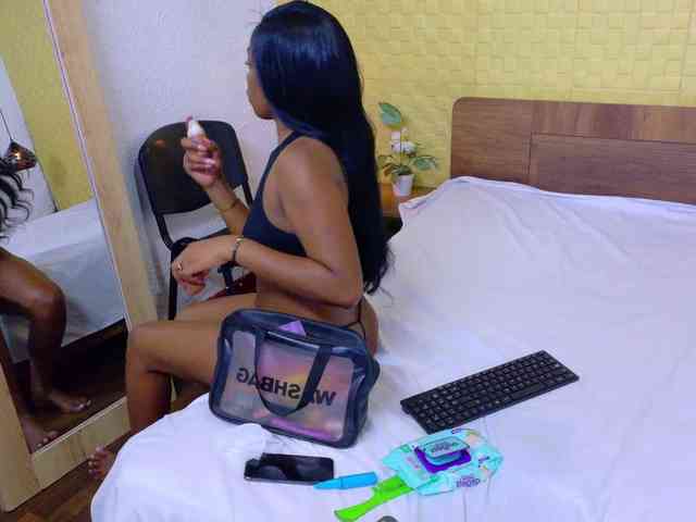 shamira-moore webcam