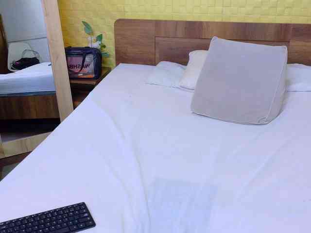 shamira-moore webcam