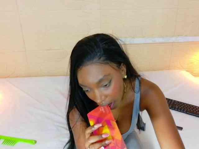shamira-moore webcam