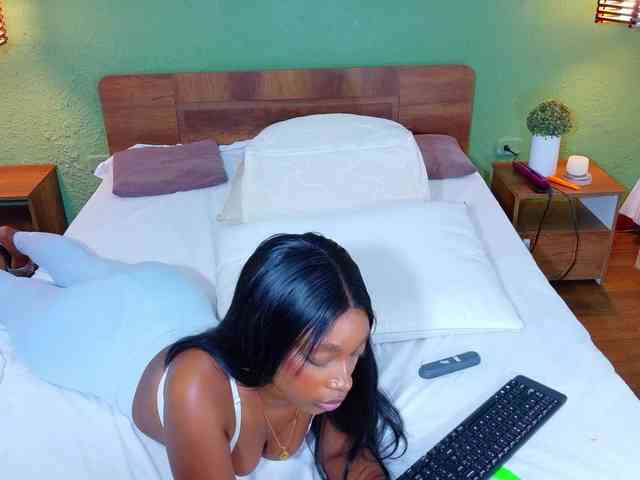 shamira-moore webcam