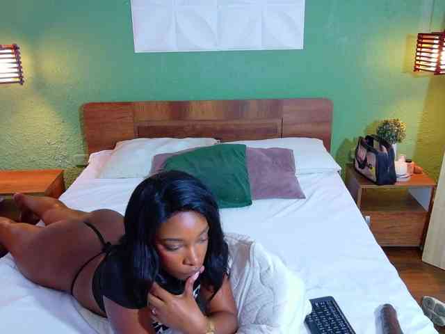 shamira-moore webcam