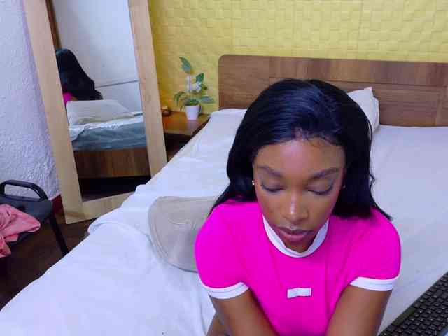 shamira-moore webcam