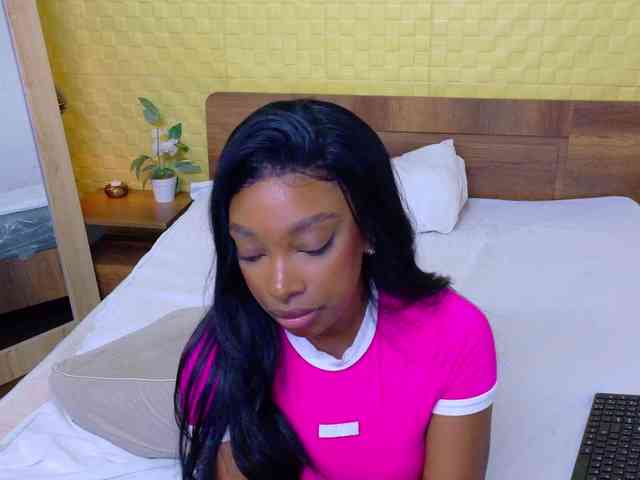 shamira-moore webcam