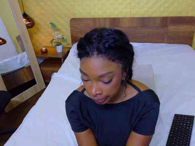 shamira-moore webcam