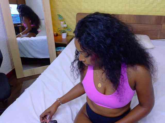 shamira-moore webcam