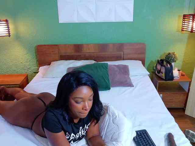 shamira-moore webcam