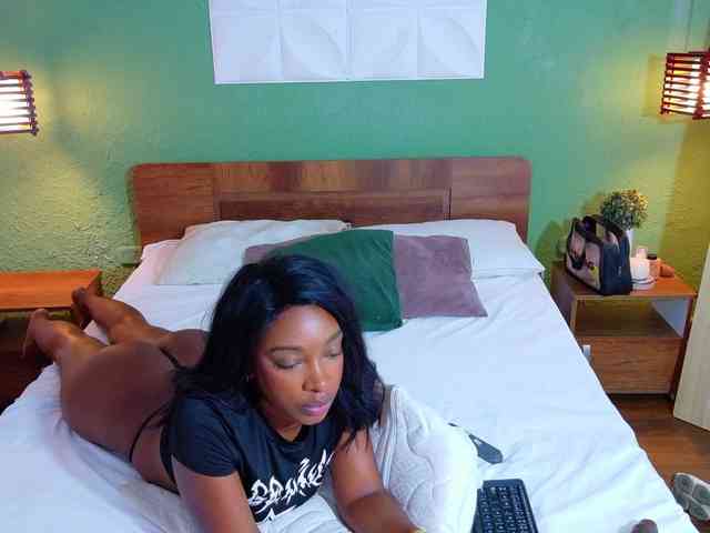 shamira-moore webcam