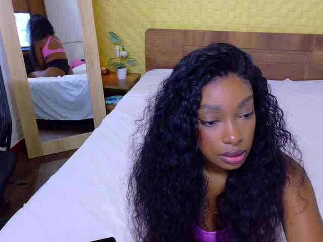 shamira-moore webcam