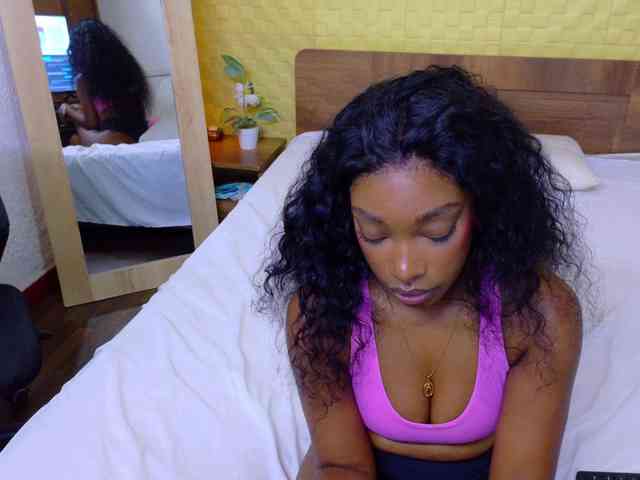shamira-moore webcam