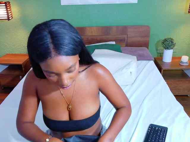 shamira-moore webcam