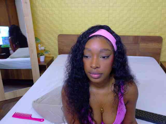 shamira-moore webcam