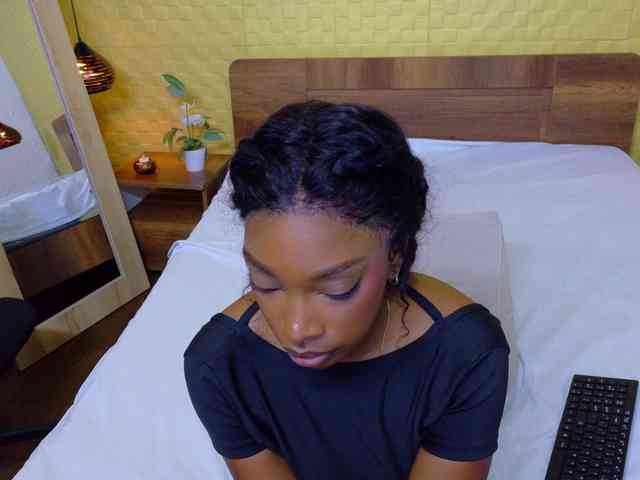 shamira-moore webcam