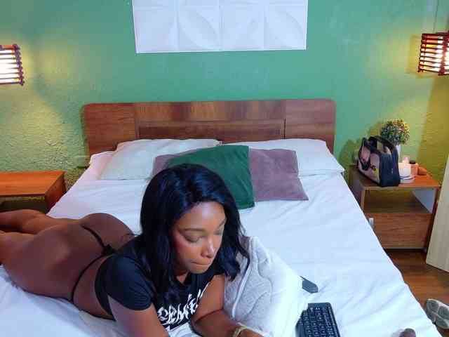 shamira-moore webcam