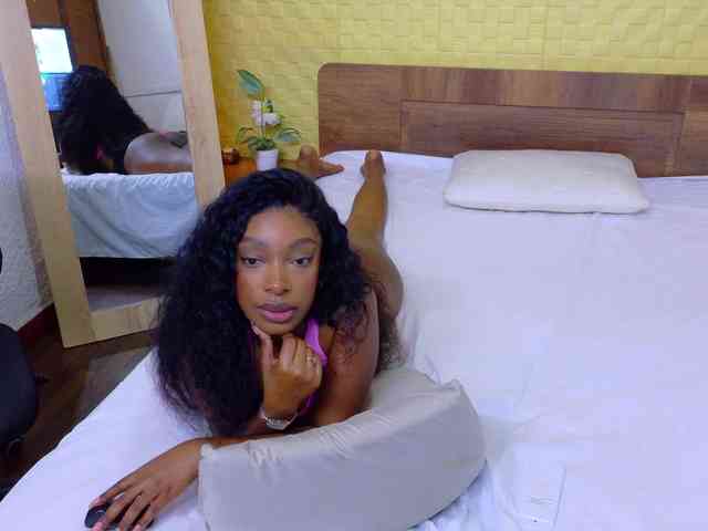 shamira-moore webcam