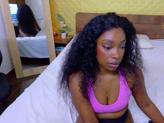 shamira-moore webcam
