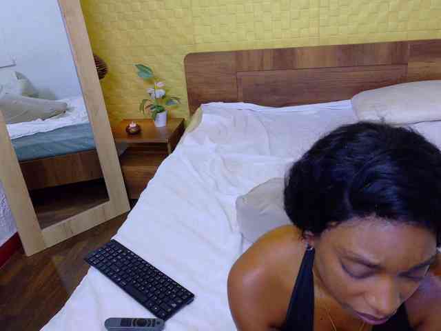 shamira-moore webcam